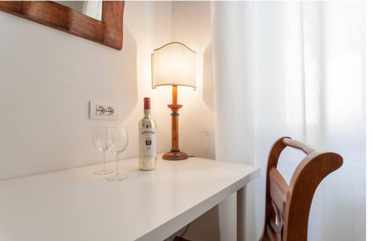 Santo Spirito Boutique Apartments ฟลอเรนซ์ ภายนอก รูปภาพ
