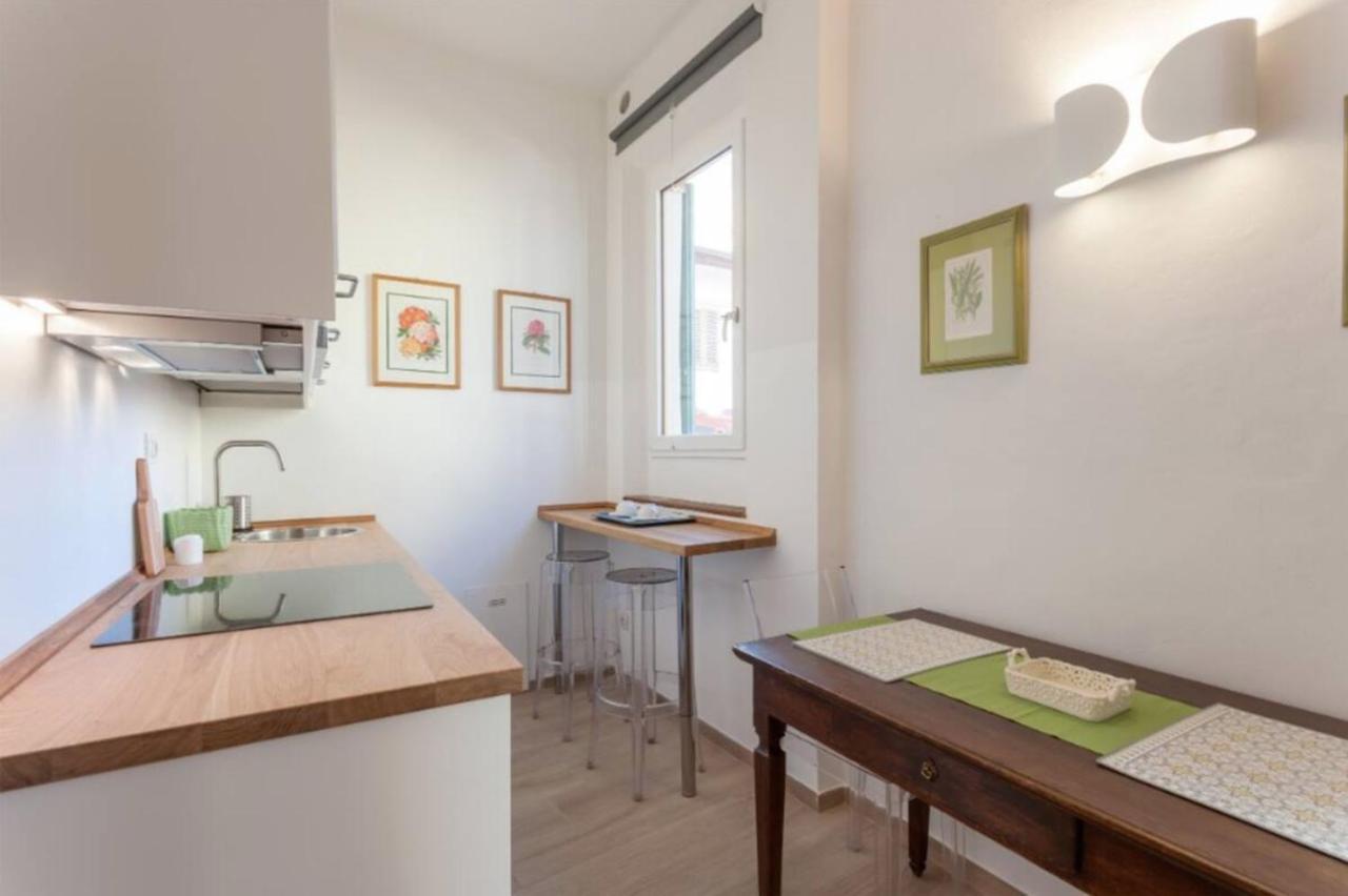 Santo Spirito Boutique Apartments ฟลอเรนซ์ ภายนอก รูปภาพ