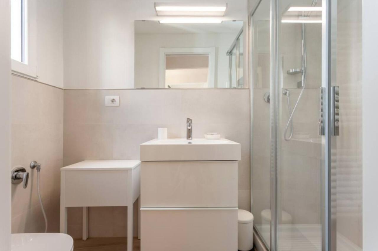 Santo Spirito Boutique Apartments ฟลอเรนซ์ ภายนอก รูปภาพ